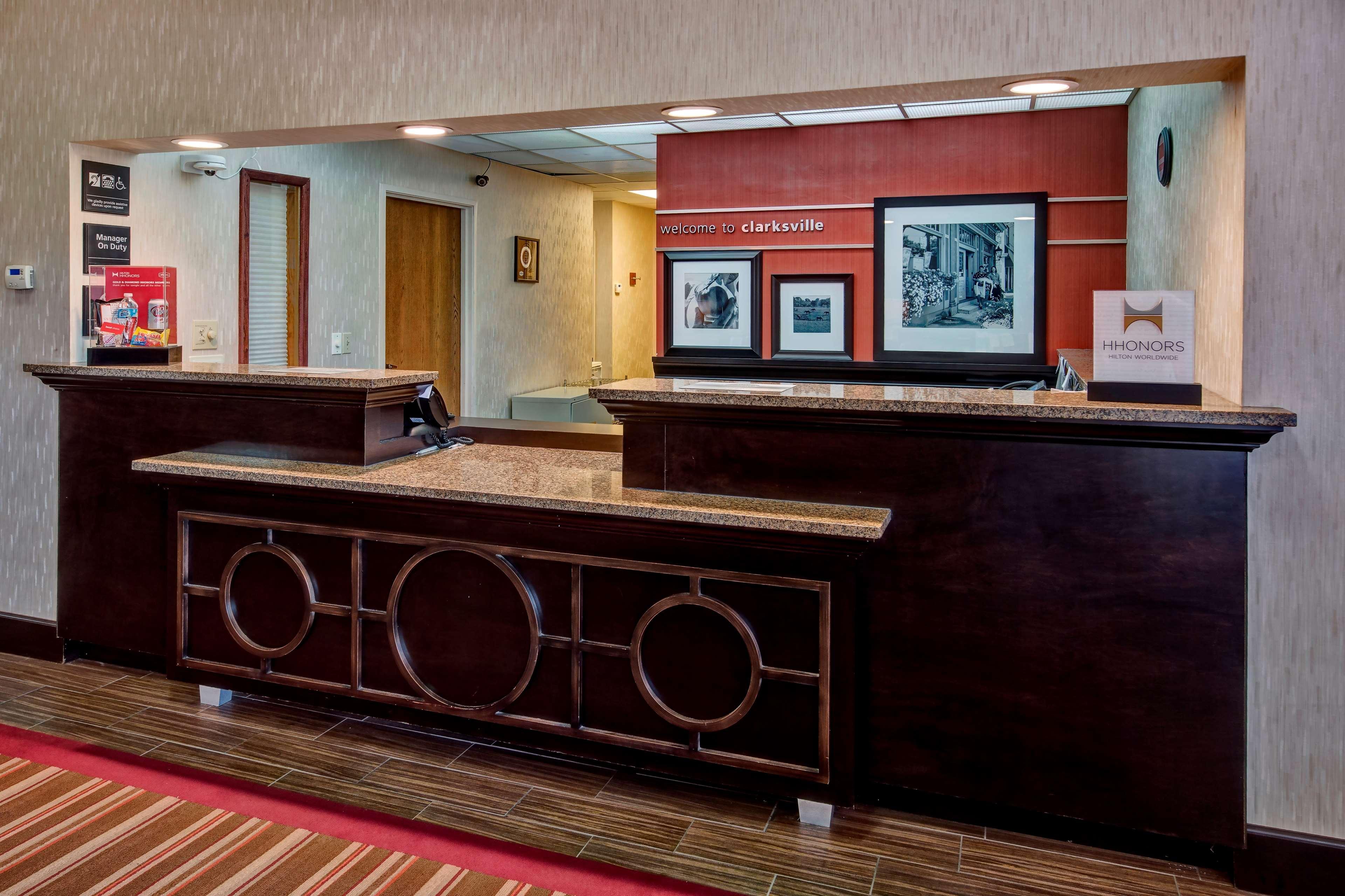 Hampton Inn Clarksville Exteriör bild