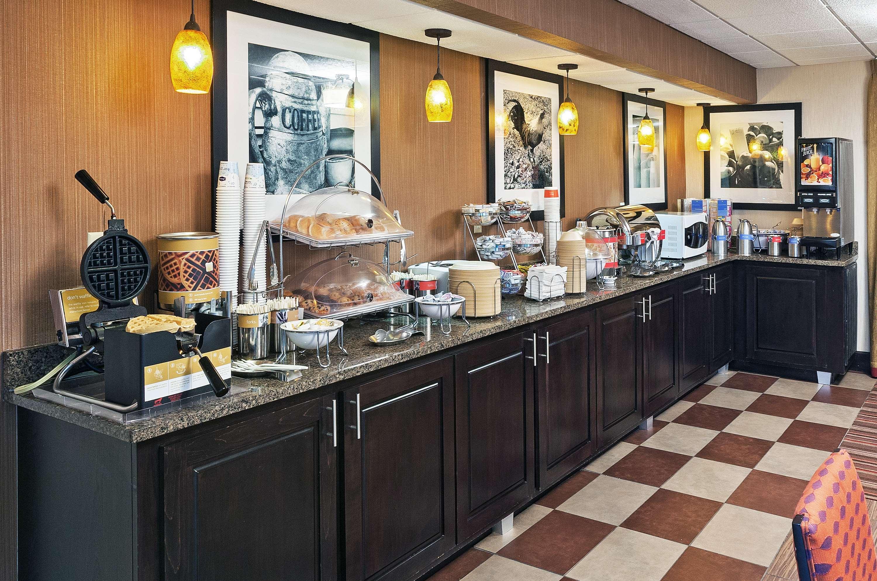 Hampton Inn Clarksville Exteriör bild